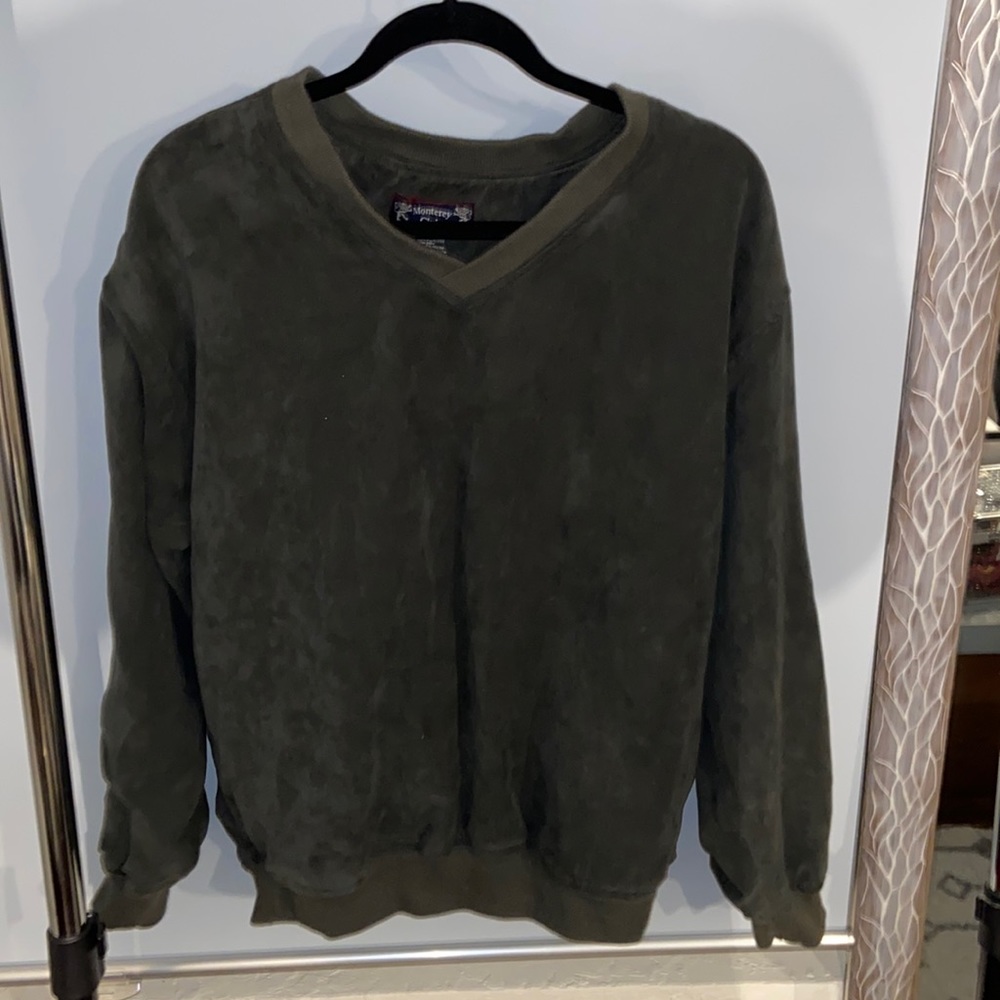 Monterey Club V-Neck